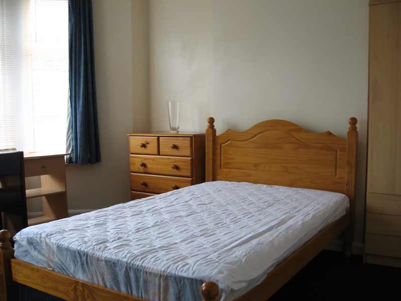 70-TEWKESBURY-STREET_3HS.JPG 70-tewkesbury-street_3hs.jpg